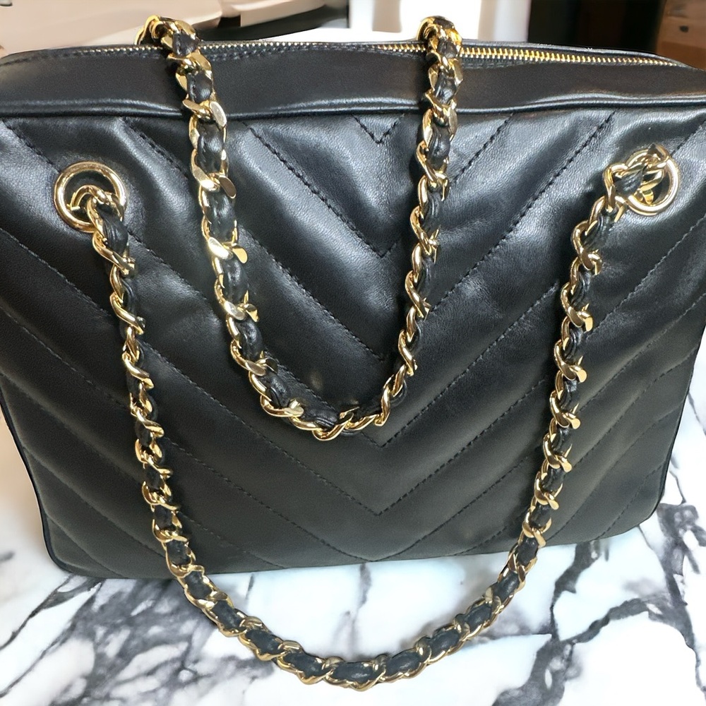 CHANEL CHEVRON lambskin shoulder/handbag - Picture 3 of 14